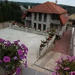Kristály Apartmanhotel