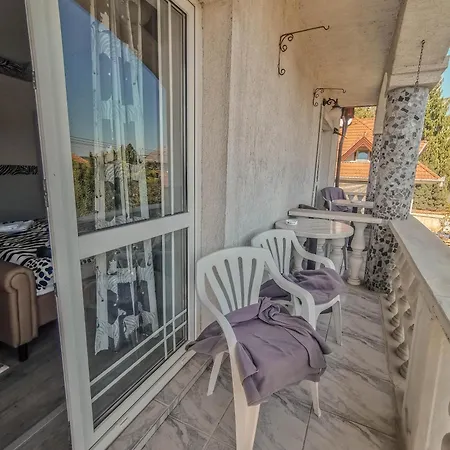 Kristaly 公寓式酒店