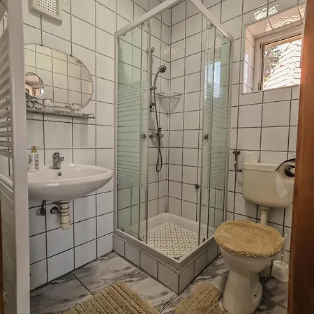 Kristaly 公寓式酒店