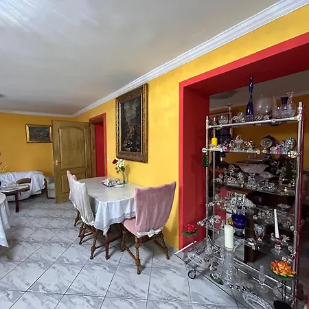 Kristaly 公寓式酒店 3*