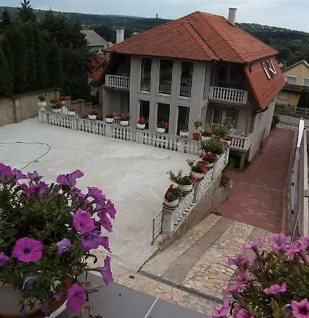 Kristaly Aparthotel
