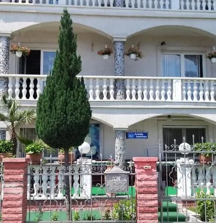 Aparthotel Kristaly 3*