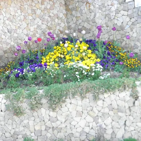 Kristaly 公寓式酒店