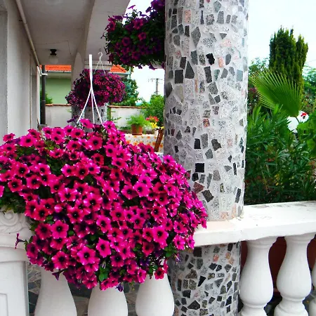 Kristaly Aparthotel