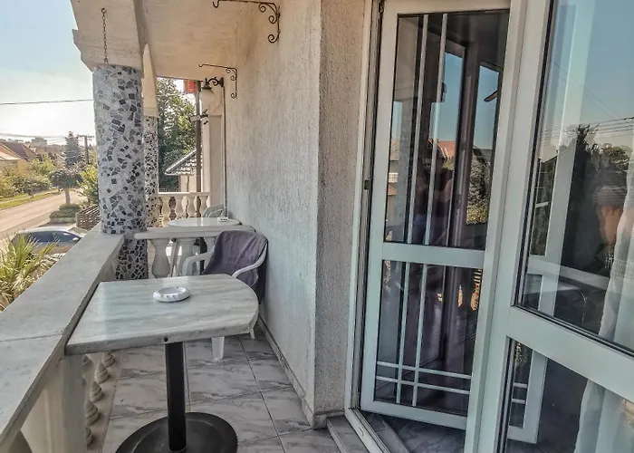 Kristaly アパートホテル ヘーヴィーズ