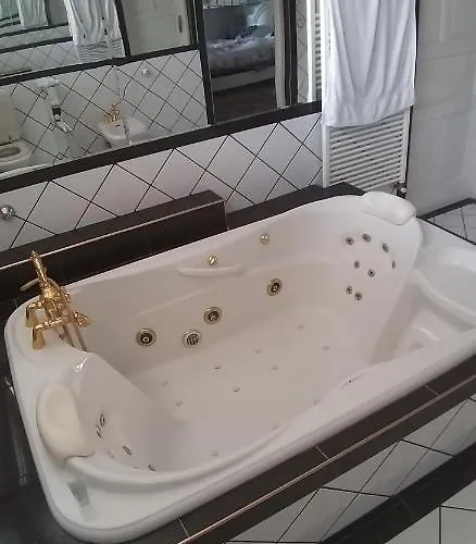 Apart-hotel Kristály 3*